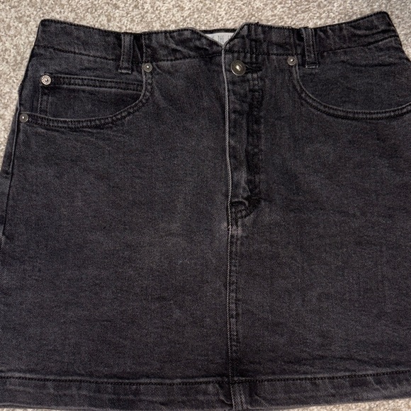 Free People Charcoal Black w grey undertone Mini Skirt has pockets + belt loops - Picture 4 of 11